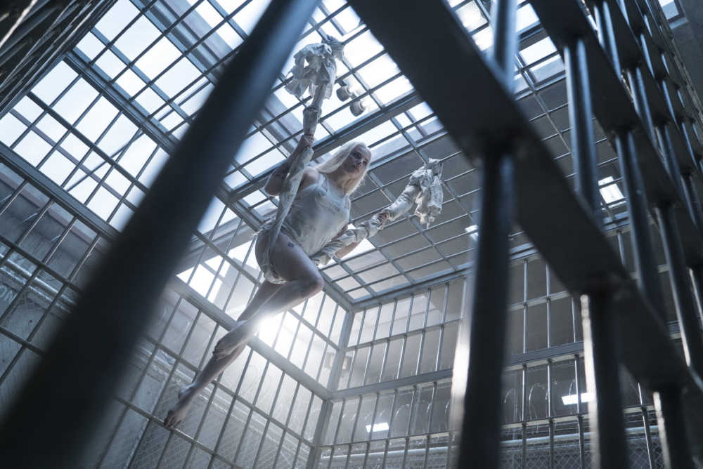 Margot Robbie自小學習雜耍特技，讓她在《自殺特攻》中完美呈現高度難度的高空懸吊！