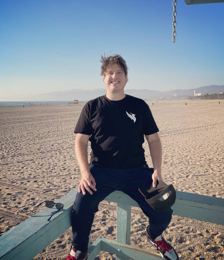 喺泰坦號失聯後不久,當時全球都關注緊佢繼父失蹤嘅消息,Brian Szasz就公開發文與一位性感女model調情引起不滿