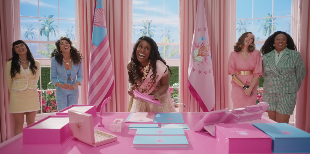 電影亦出現致敬1990年的Chanel的元素！