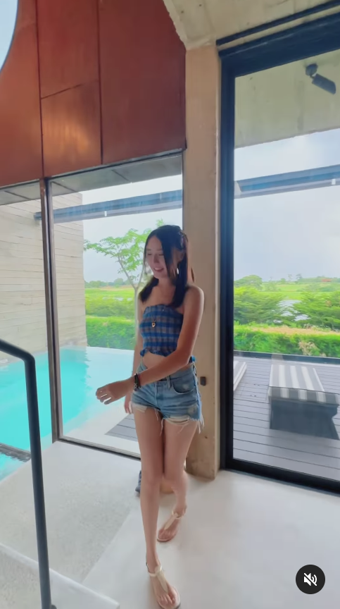 戴祖儀更加上hashtag「#唔好再話我p腳!」、「#我窮得只剩下腿!」