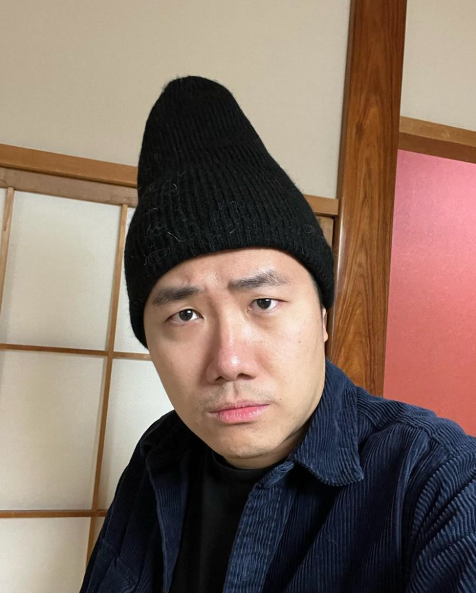 有網民就公開疑似係微辣嘅股東資料,顯示加蔥(林茂發)擁有30%股份,係股東之一