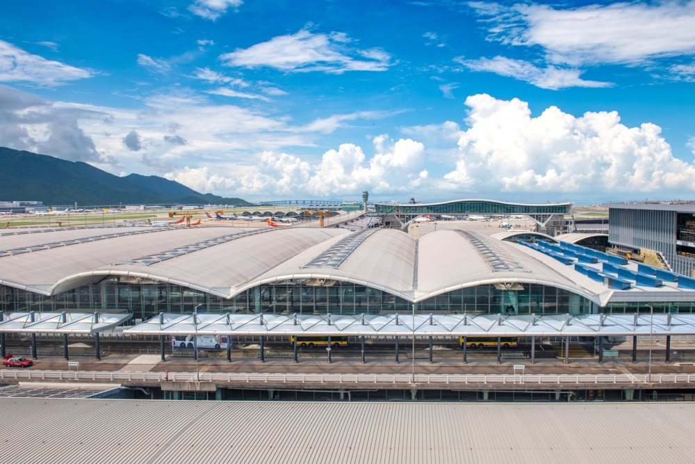 暫時只有乘搭國泰航空嘅旅客先可以享用上門託運行李服務