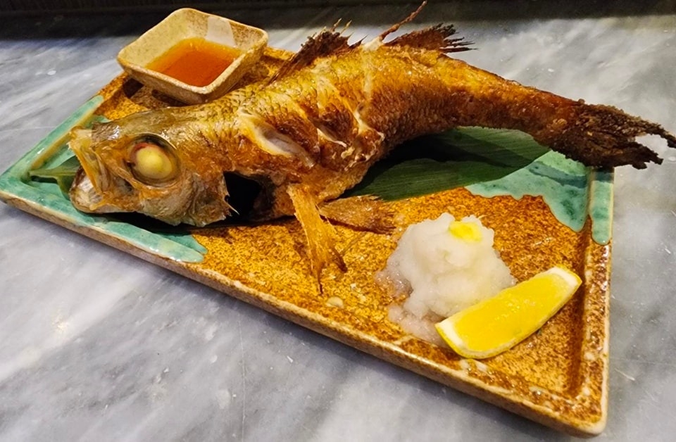 烤魚魚脂豐富，香而不膩，係必點菜式之一！