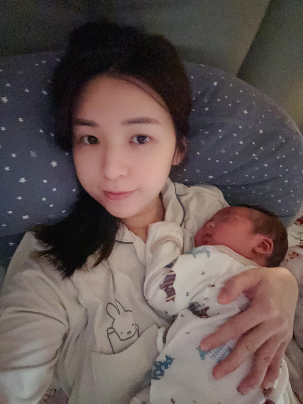最近誕下細仔嘅孫慧雪啱啱坐完月