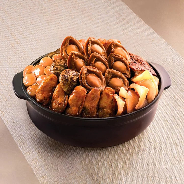 極品鮑羅萬有盆菜（6位用）。