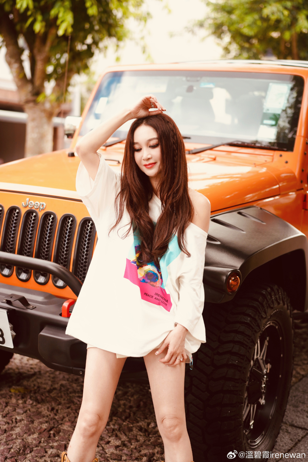 拍攝咩照片佢髮型都基本無變過