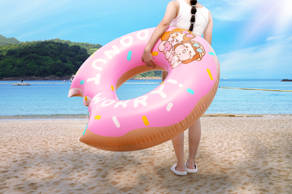 特大嘅「冬甩造型大水泡」除了可以影靚相打卡之外更令人游水超有安全感!