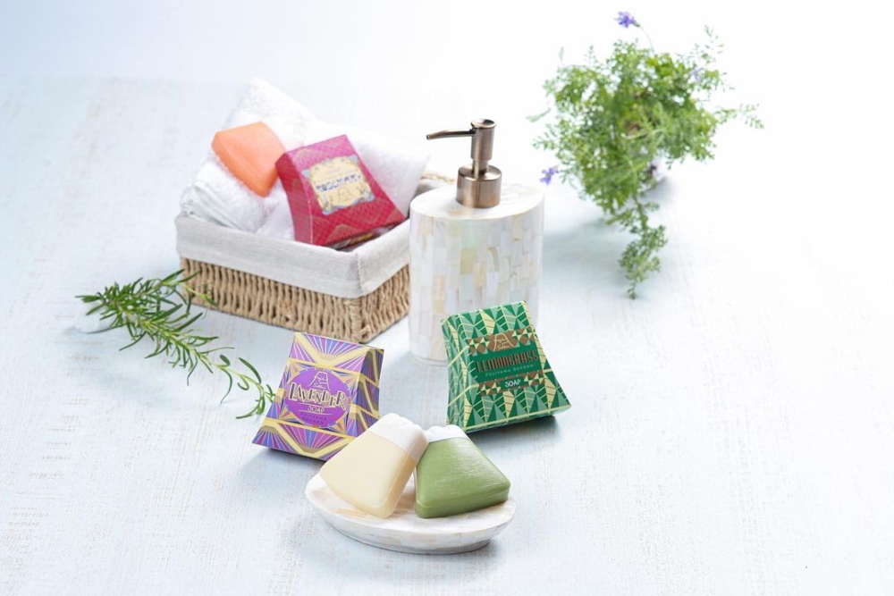 富士山手工番梘共有薰衣草、迷迭香及檜木的味道。