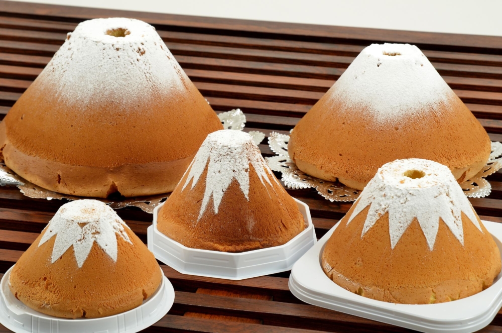 富士山戚風蛋糕不論尺寸或味道都選擇超多～