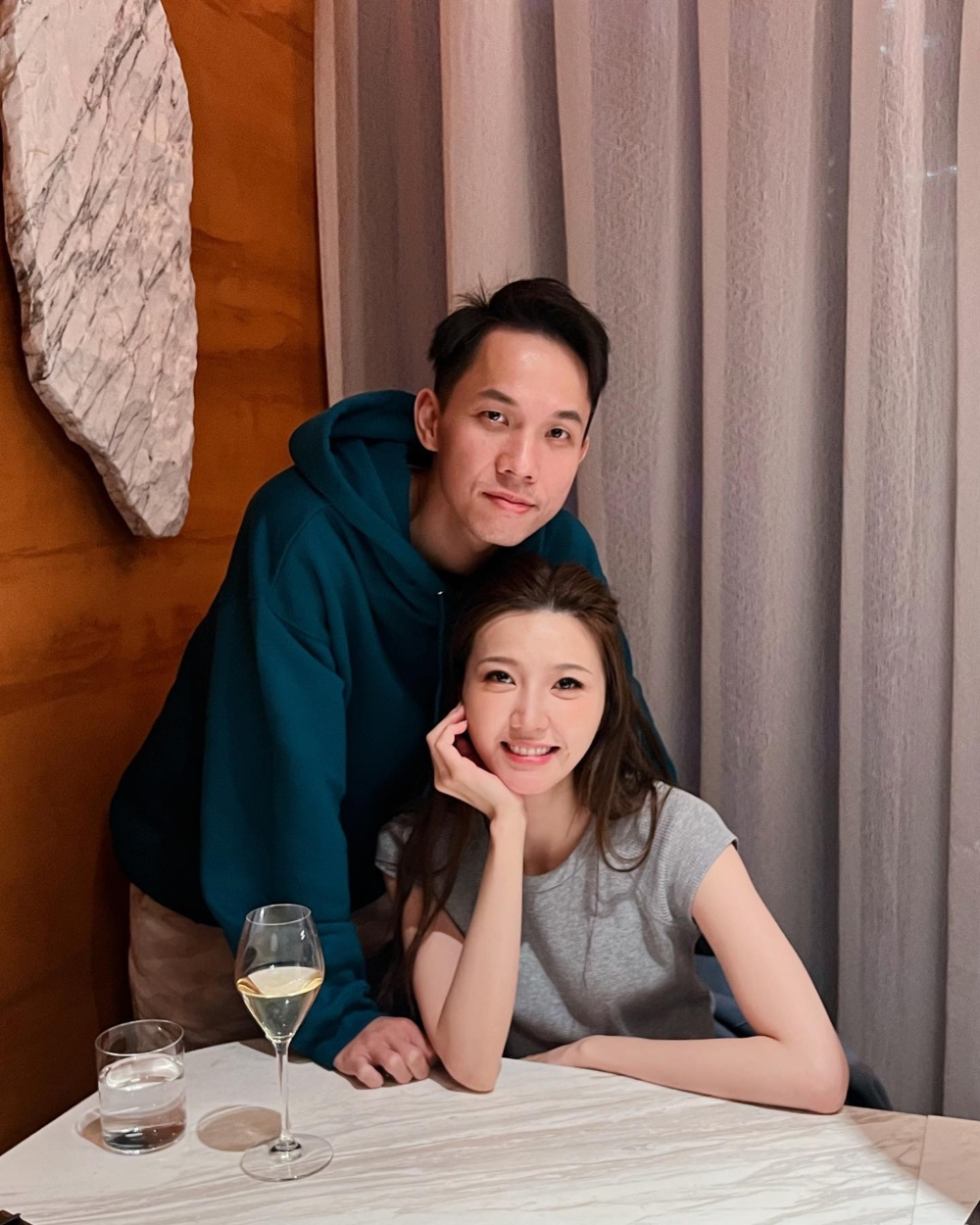 雖然佢講到唔愛老公，不過佢都有大讚老公一直好體諒佢。