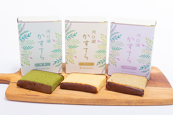 蜂蜜蛋糕共有抹茶、原味及薰衣草三種口味。