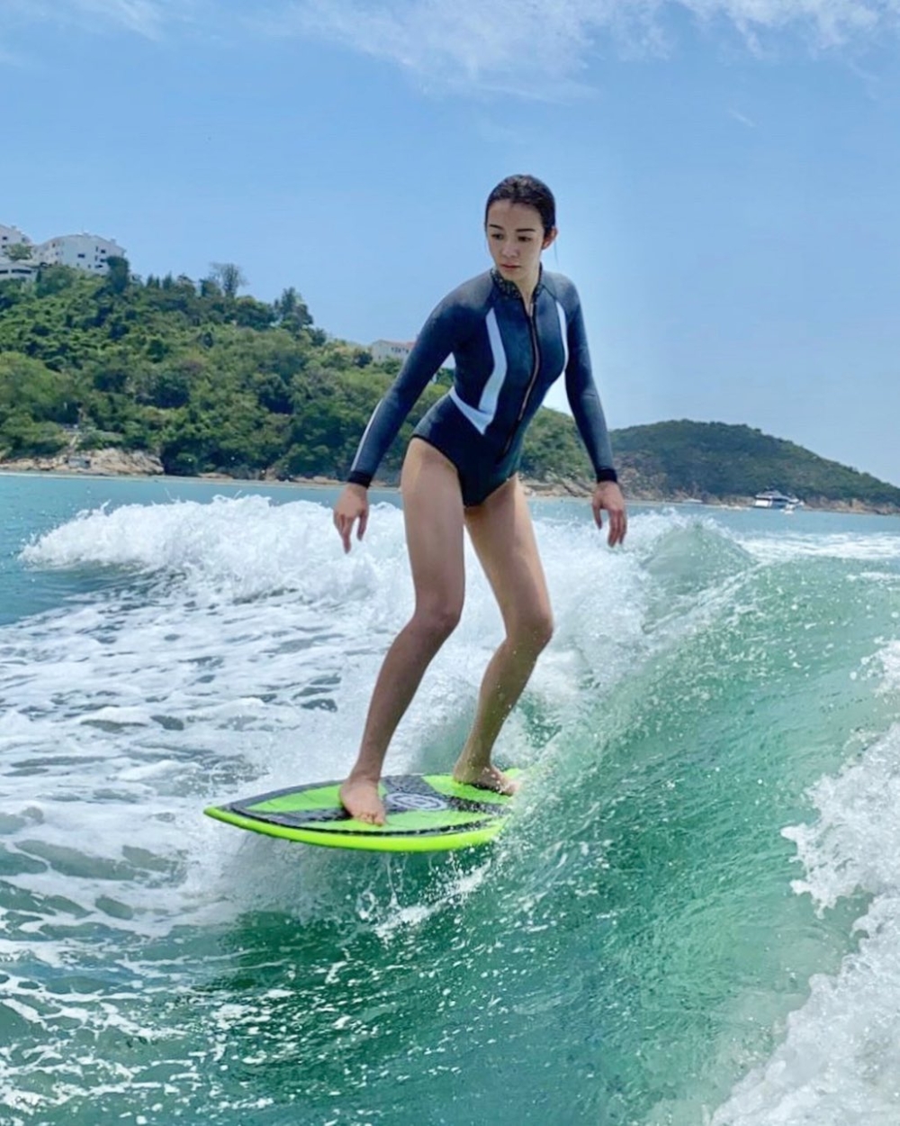 麥明詩平時經常分享出海照