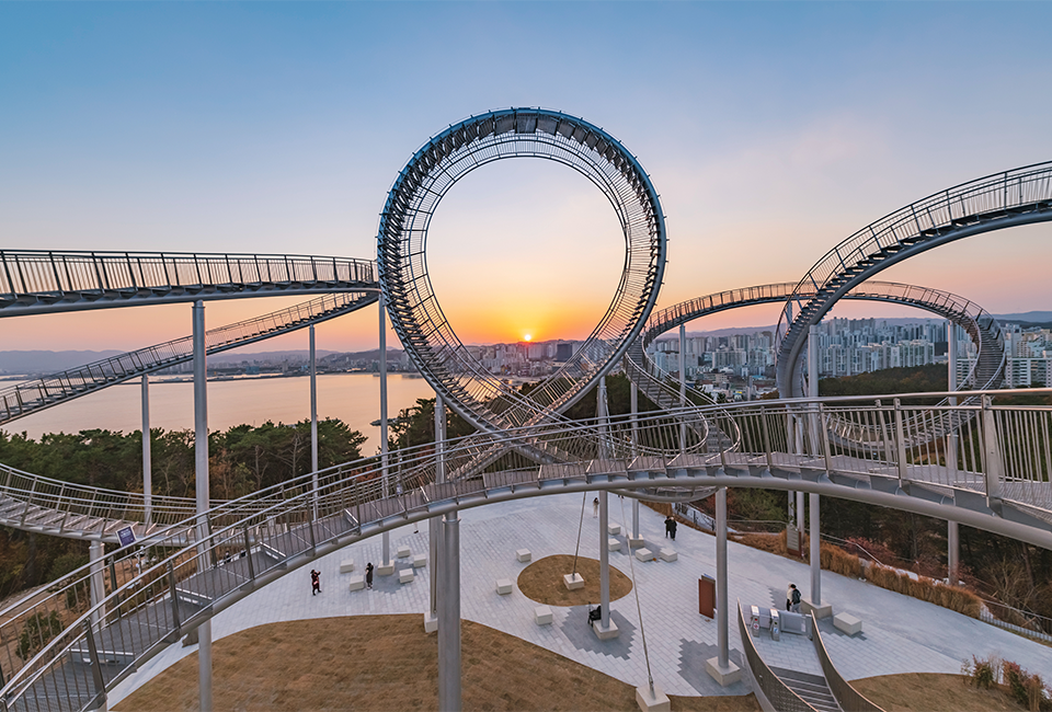 「Space Walk」在不同的時間呈現出不一樣的魅力，各有特色！