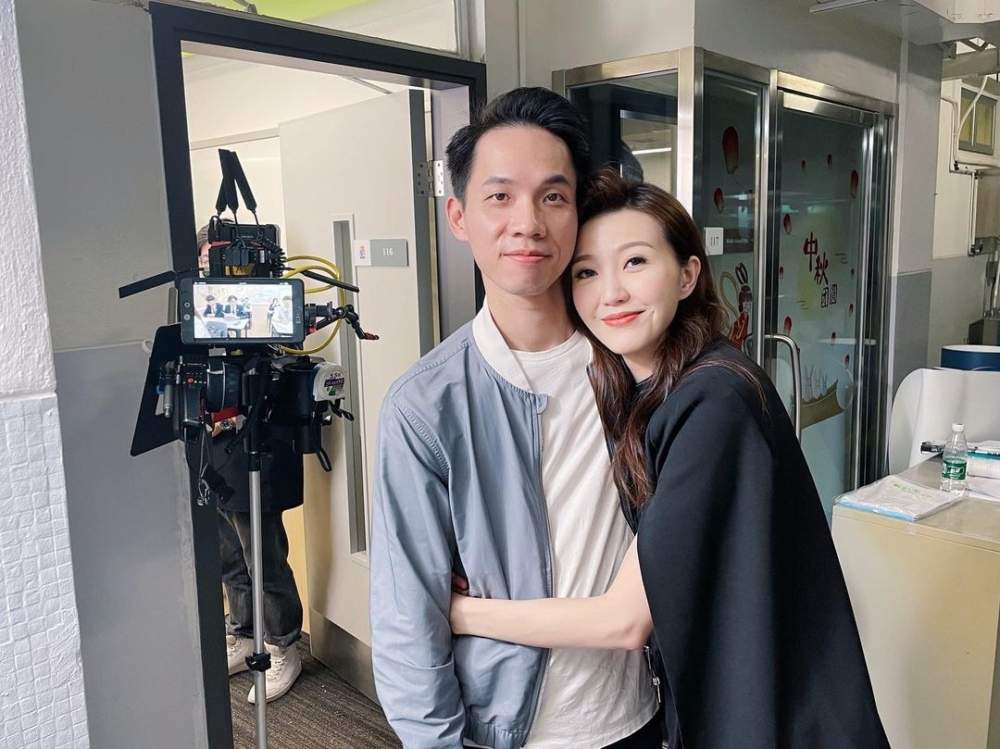 吳若希2017年同澳門才俊何兆鴻（Alex Ho）結婚，婚後兩人育有一女一子