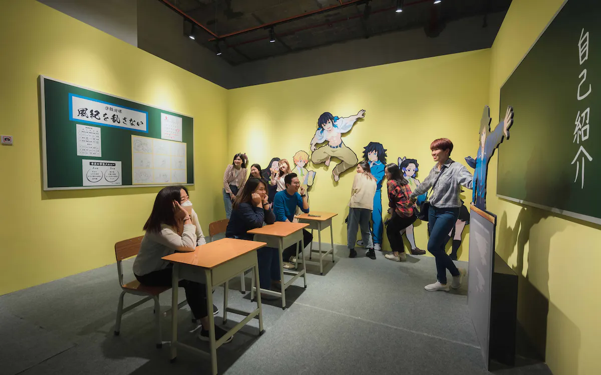 培養著鬼殺隊員的訓練和技能的「鬼滅学園」。