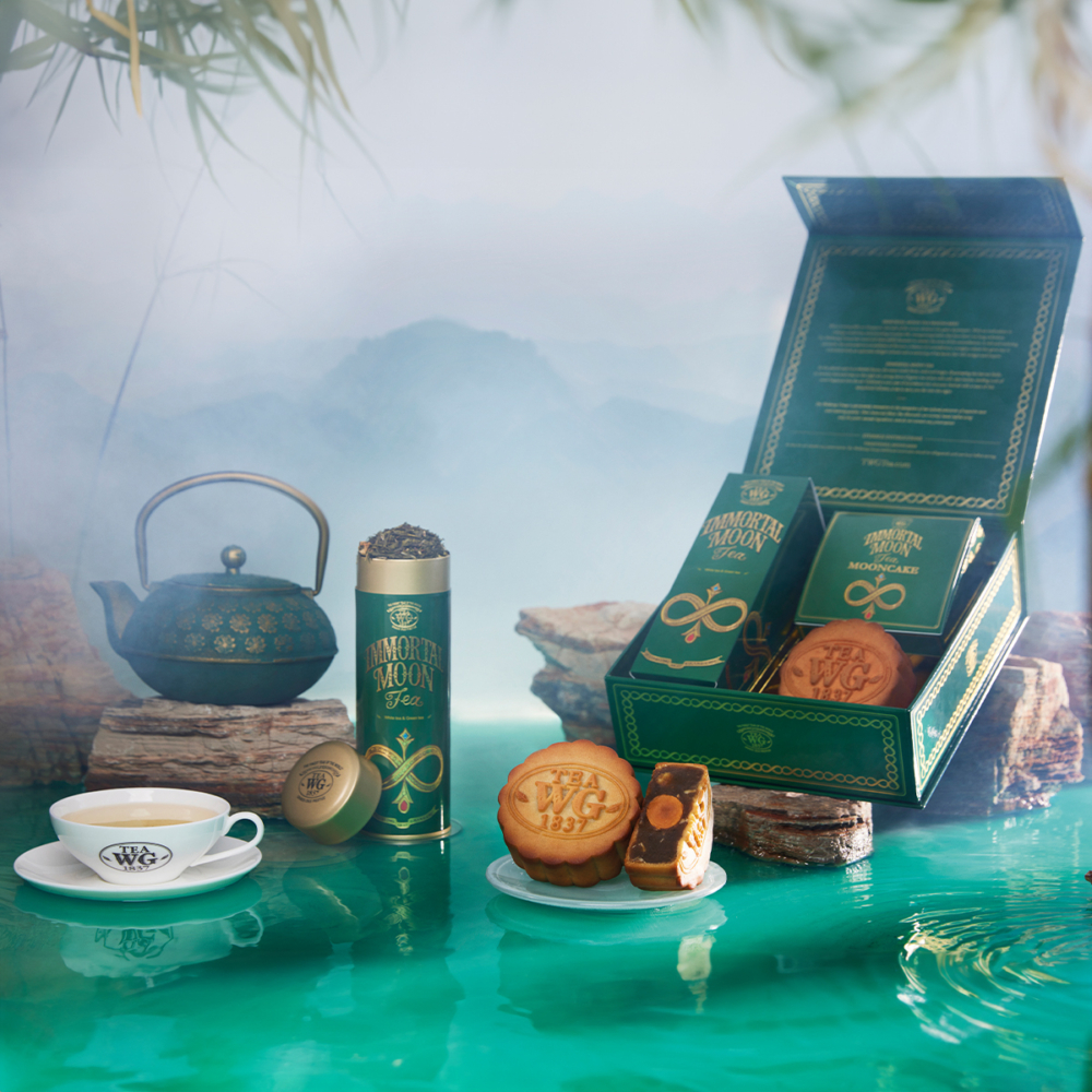 茶香月餅2件裝及永恆明月茗茶禮盒。