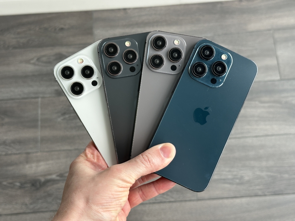 iPhone 15 Pro系列傳會加入深藍色及泰坦灰兩種新色～