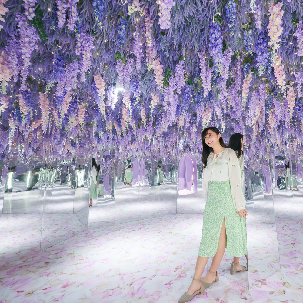逾300呎大型八角形鏡面裝置「薰芳幻境鏡宮」！