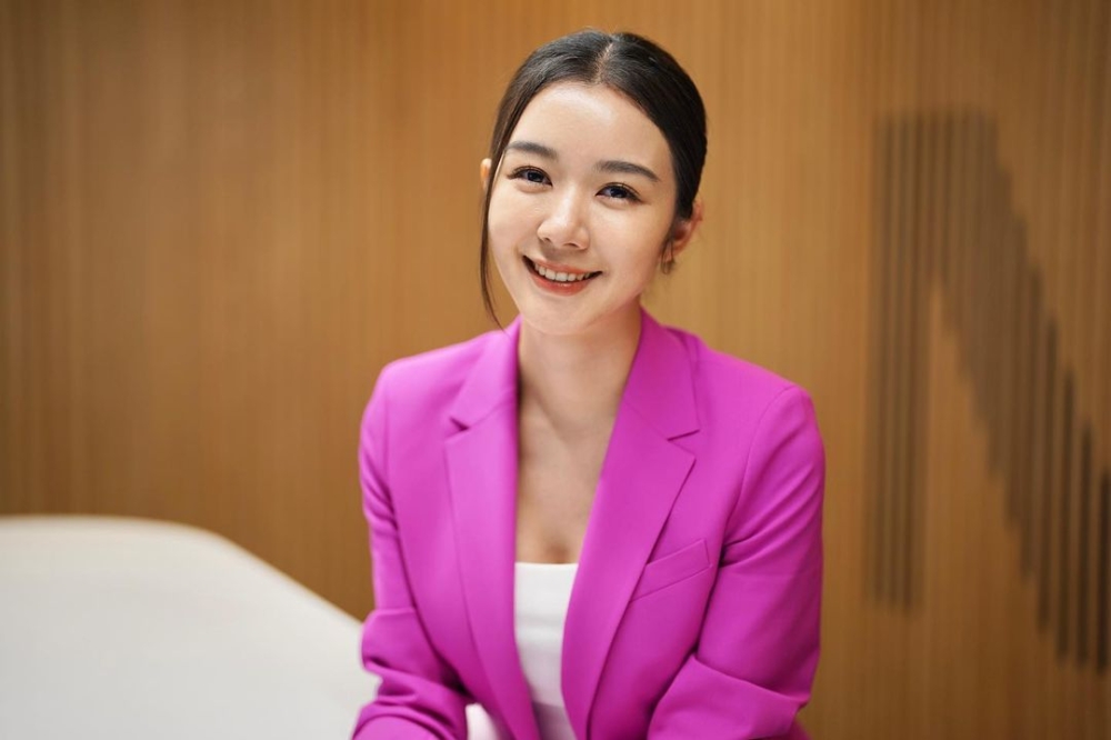 麥明詩入行僅僅數年就淡出娛樂圈,轉行從事商業顧問工作。
