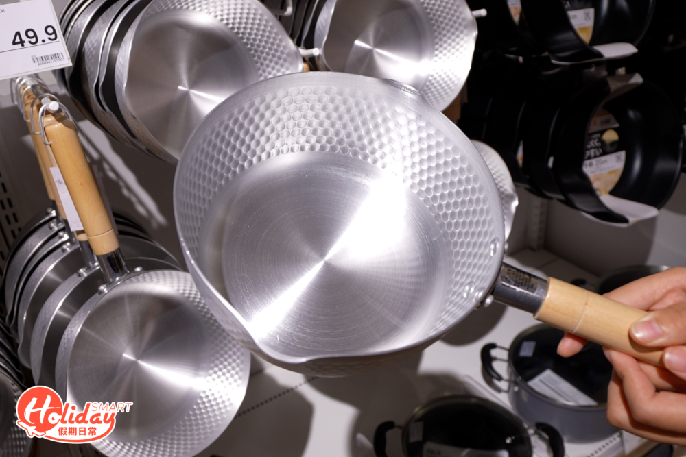 煮婦們必買實用又抵買廚具，有不同平底鍋及煮食鍋具，最平$49.9就有交易，有不同大少之外，還有連日本人都推介的雪平鍋。