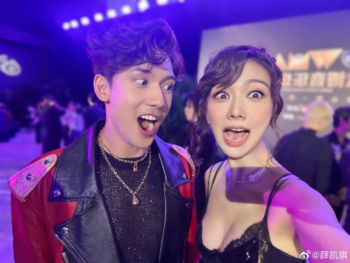 側面照事業線超搶眼！