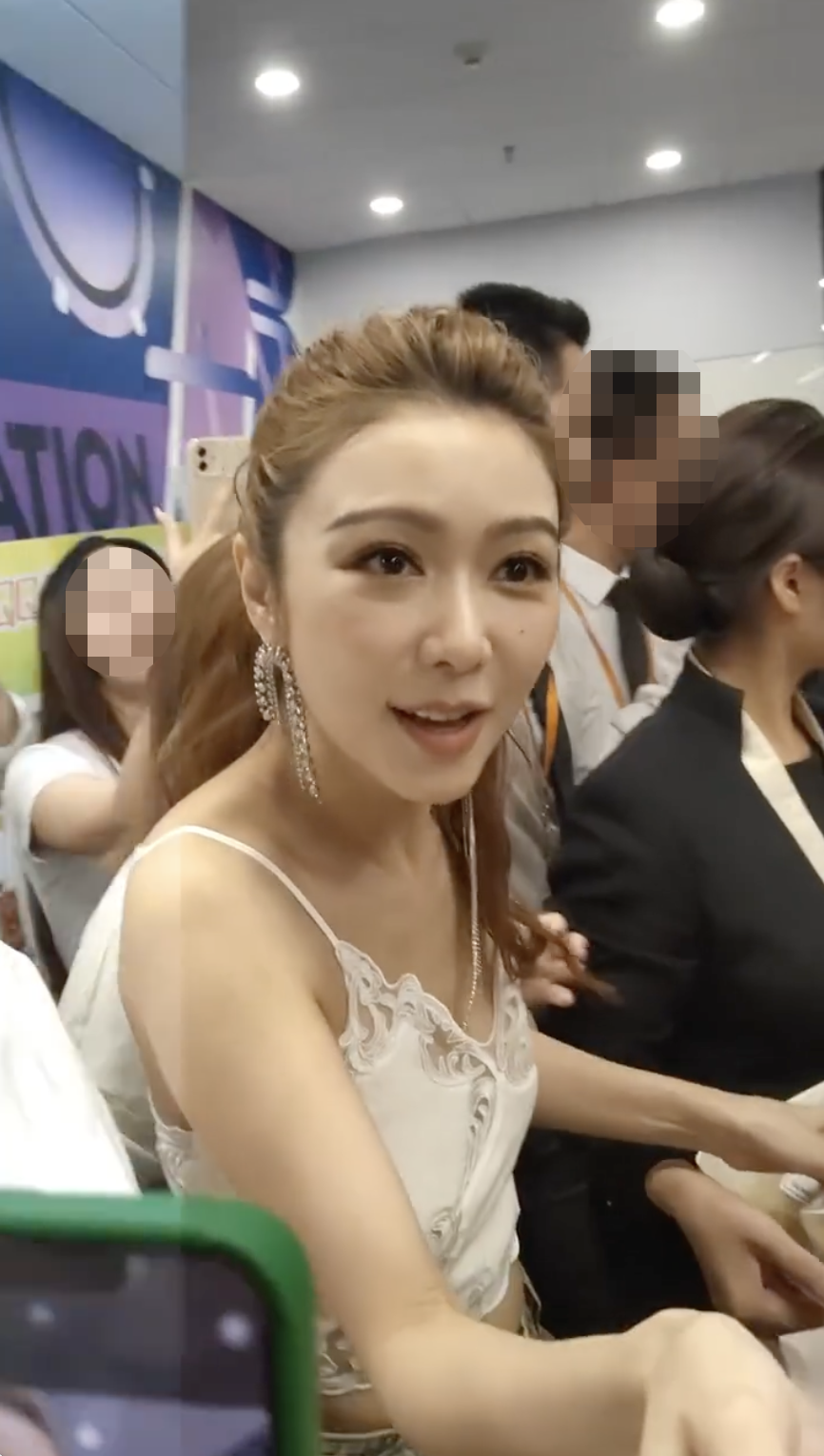 有網友就大讚Fiona少女味十足，而且非常自然