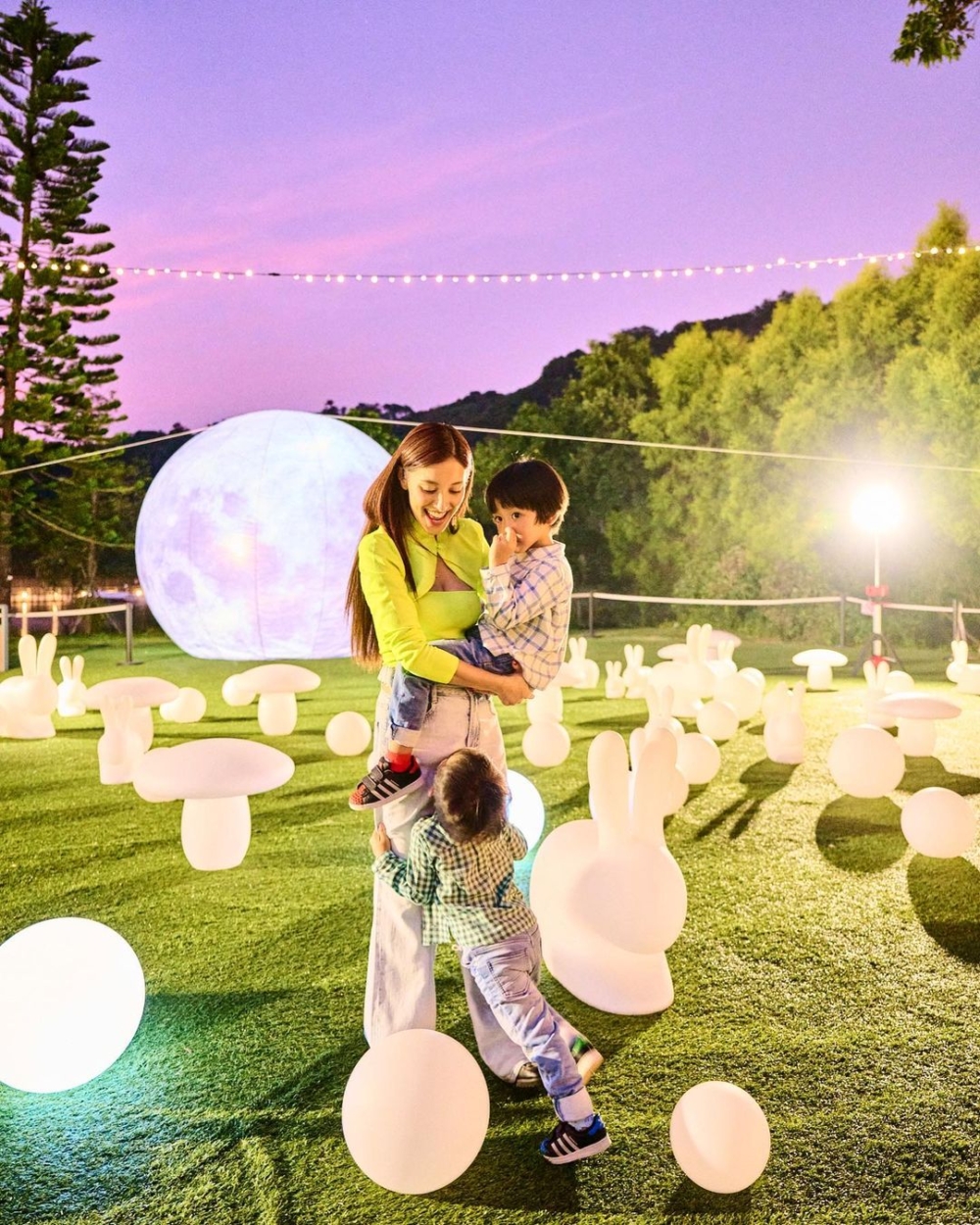 不要用手指指月亮。