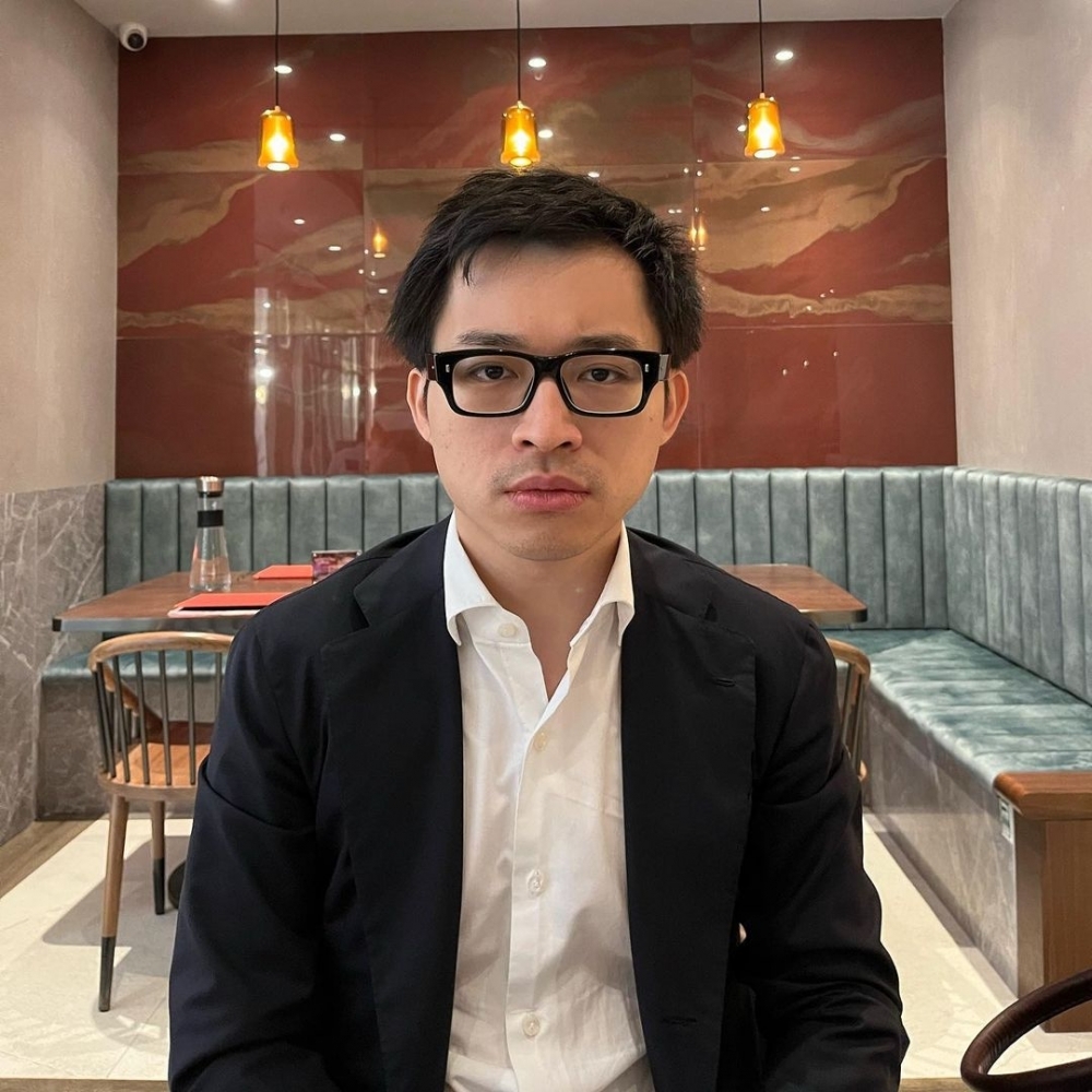 林作2017年都有同補習社簽約10年,擔任IELTS課程講師及海外升學顧問