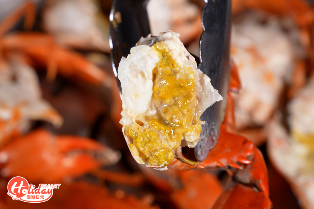 大家可到室外自助區放置了魚缸任捉生猛的海鮮，自行挑選後再交由餐廳處理。