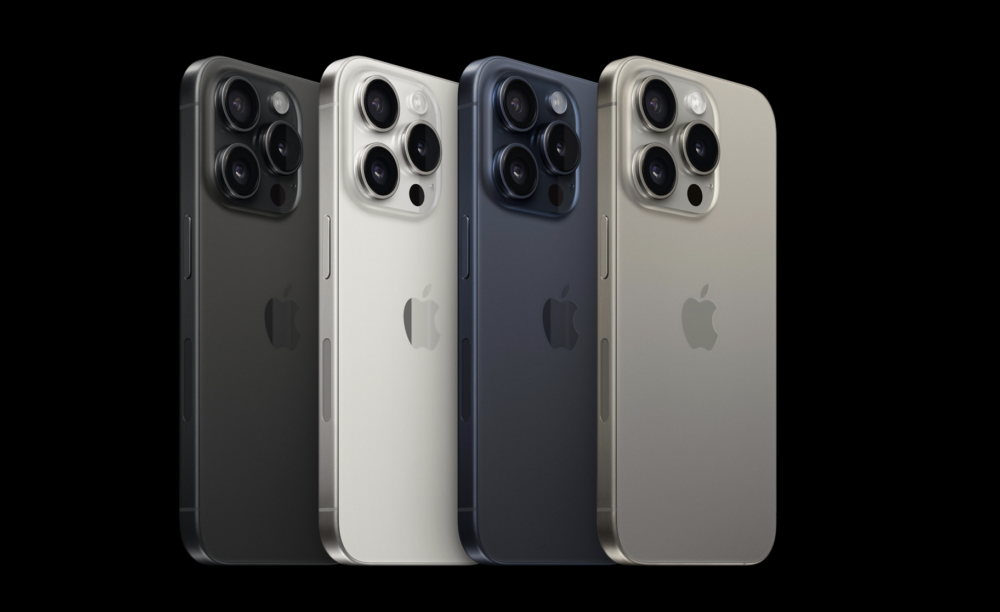 iPhone 15 Pro為6.1吋,售價由$999美元起:iPhone 15 Pro Max為6.7吋,售價由$1,199美元起。