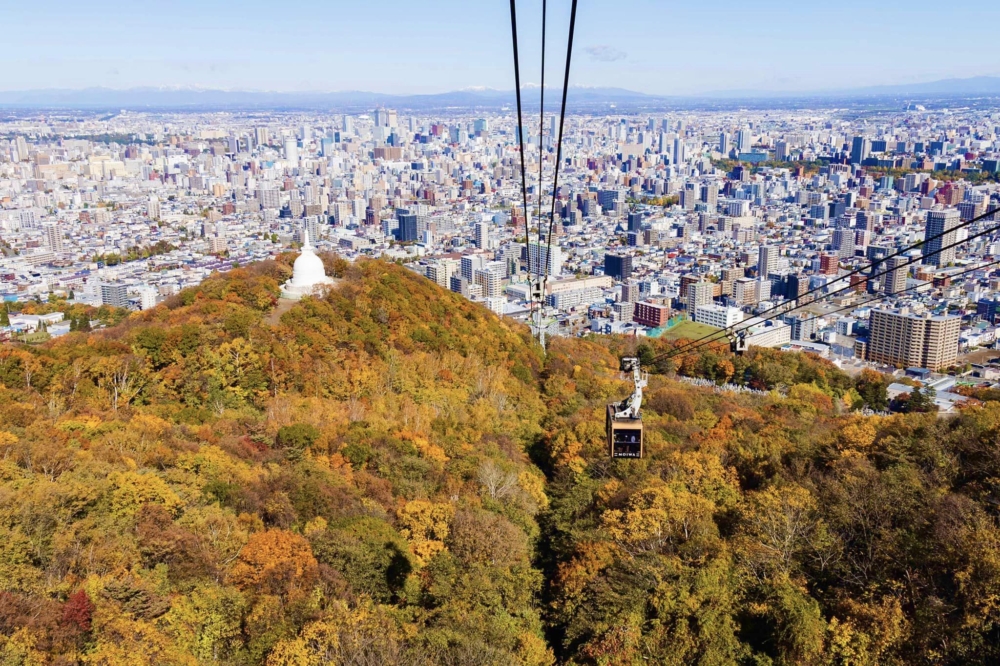 北海道賞楓景點推介：藻岩山。