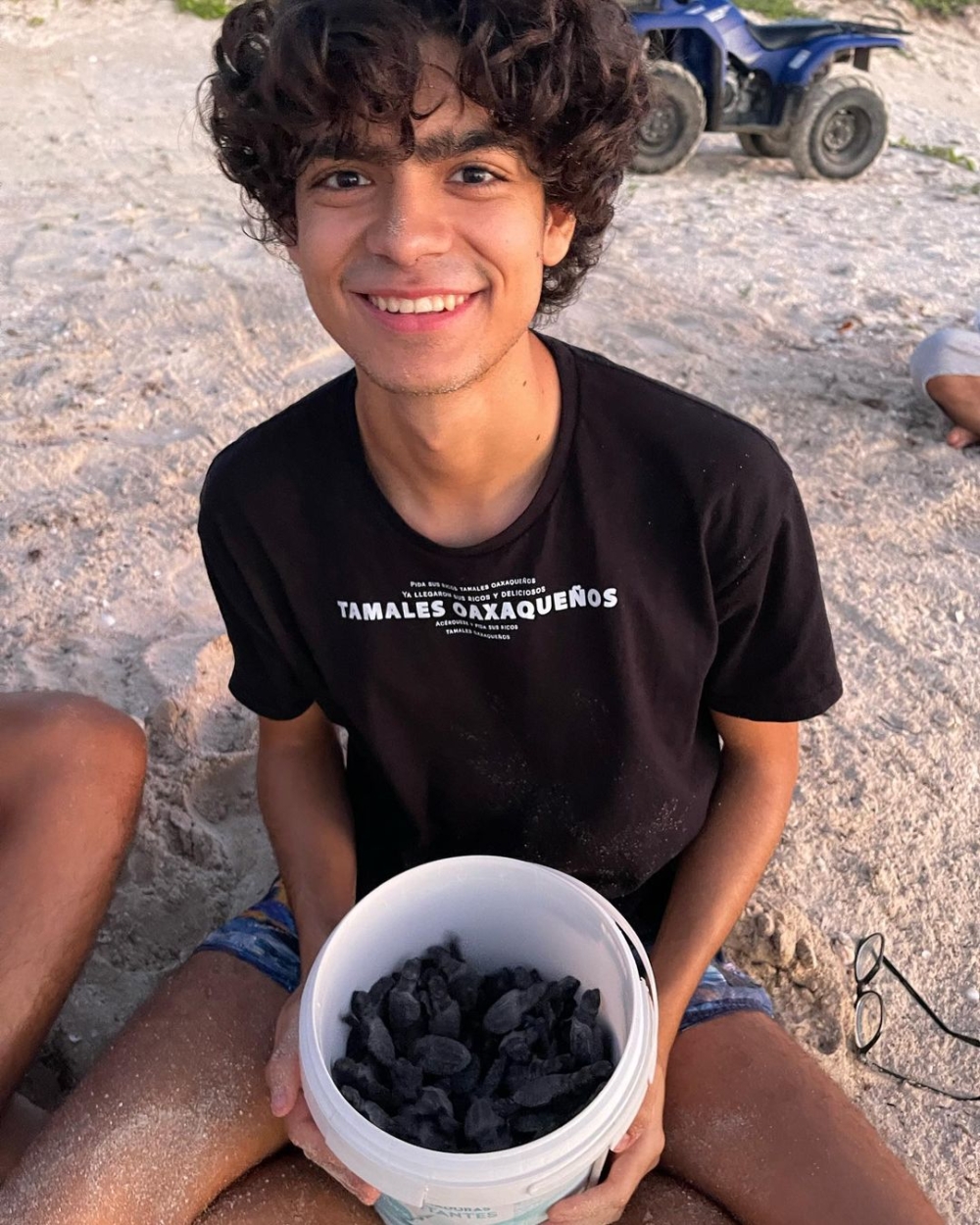 20歲的Iñaki Godoy笑容十分燦爛隨和～