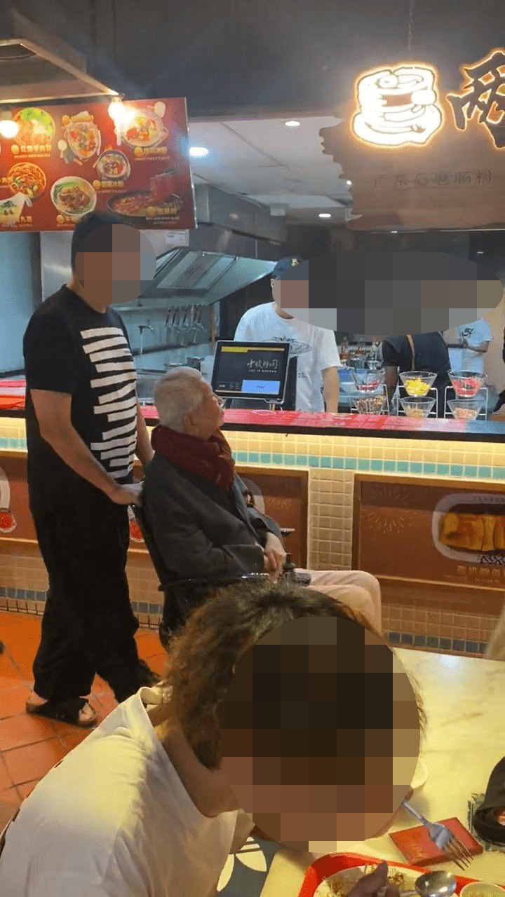 事隔4個月,最近有網友就喺國外偶遇蔡生。
