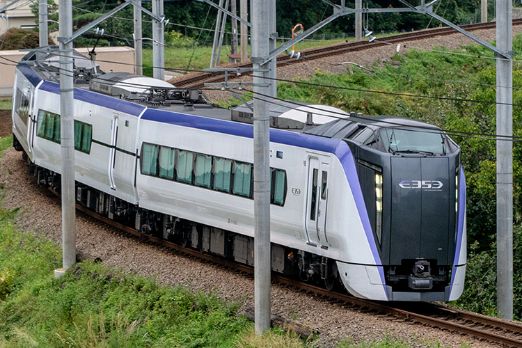 由於「富士回遊」屬於特急列車,必須同時持有「乘車券」及「特急券」才能乘搭。