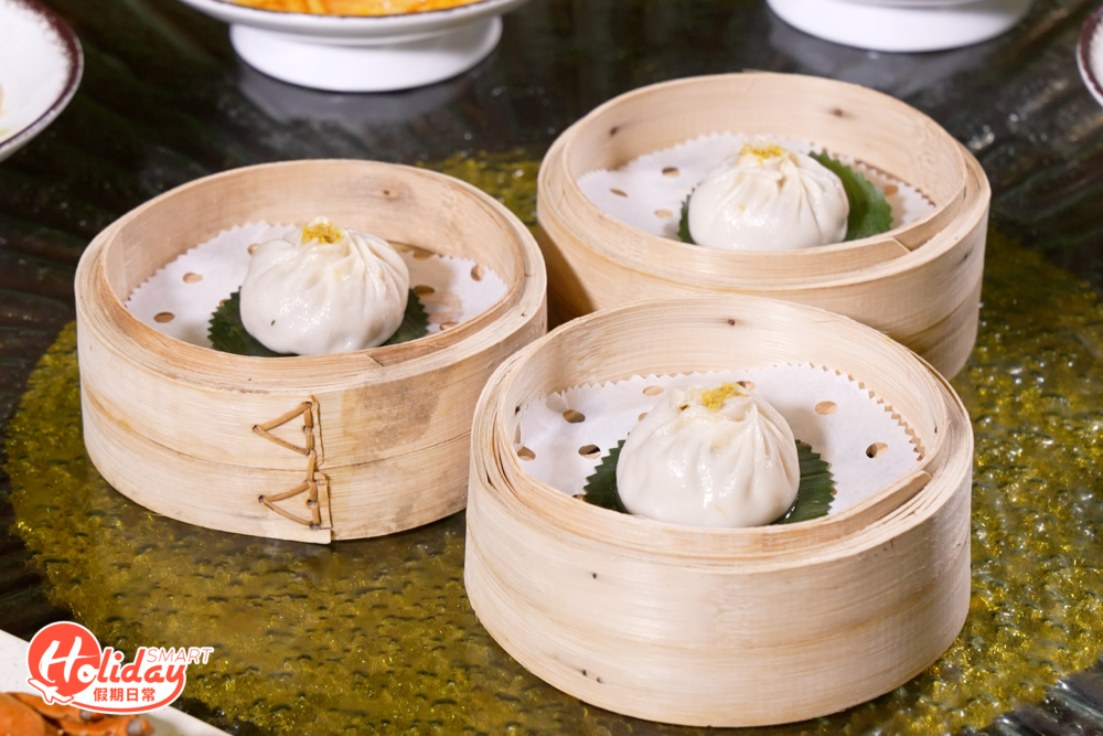 另外每位還有一份蟹粉小籠包，餡香湯鮮又爆汁！