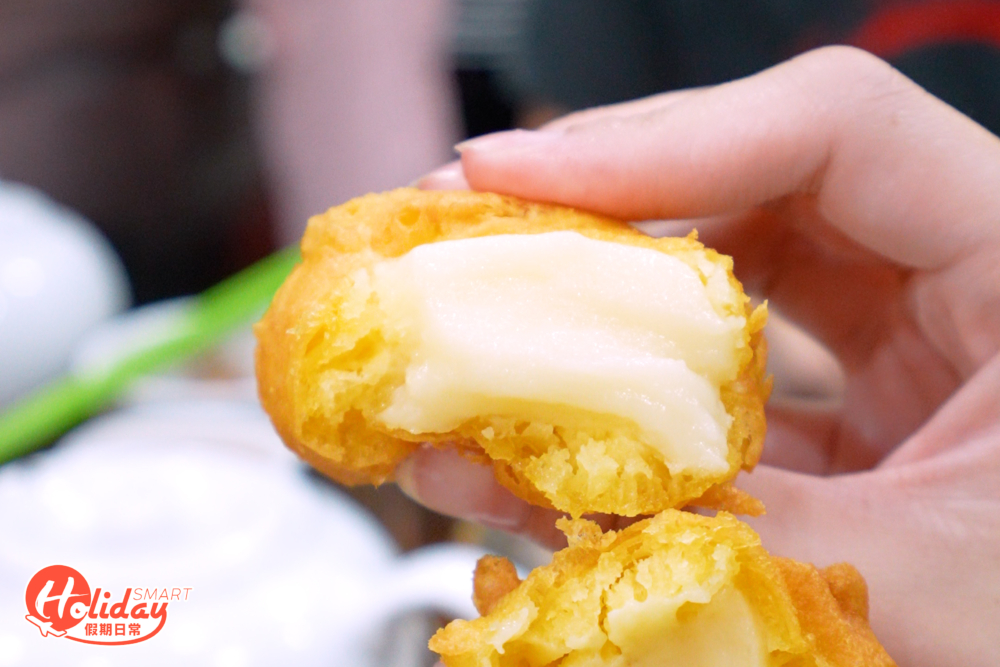 另外必食推介新鮮炸鮮奶，外皮香脆，入口如奶凍質感。