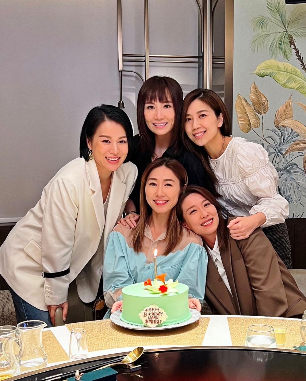 黃智雯的好姊妹們都為她感到開心