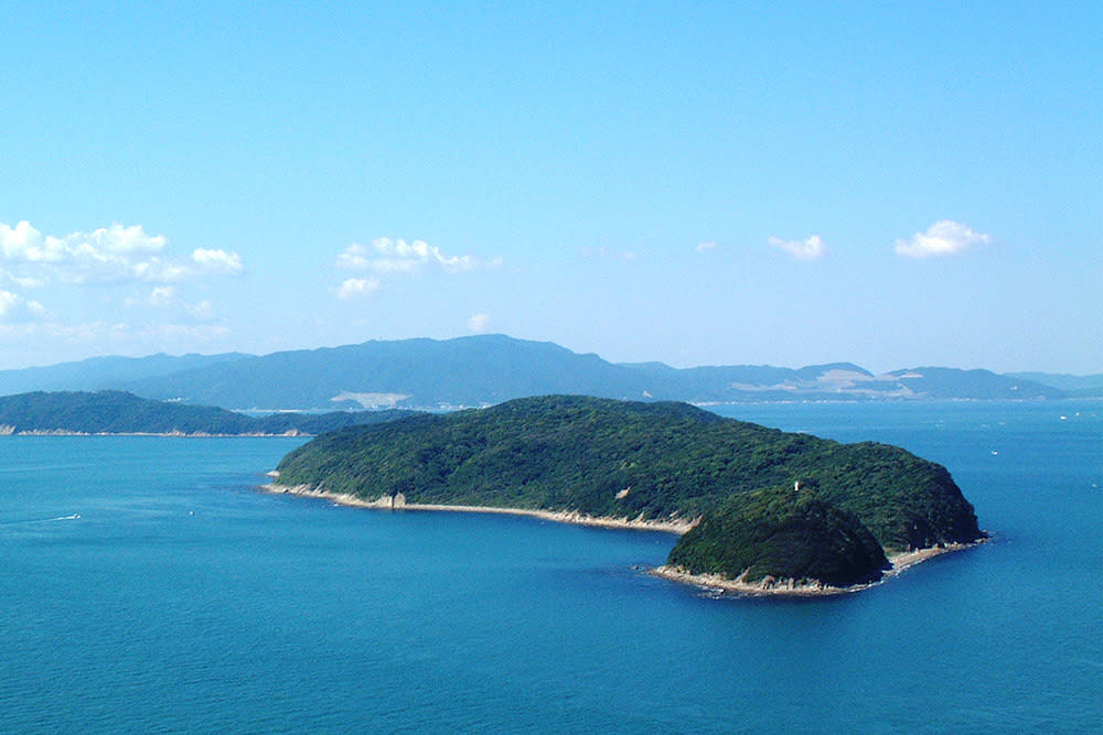 友島由四個無人島組成～