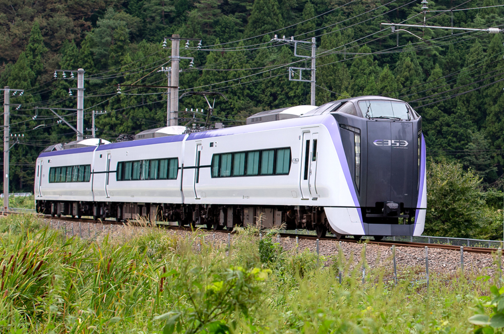 列車從東京新宿至河口湖,2小時直達!