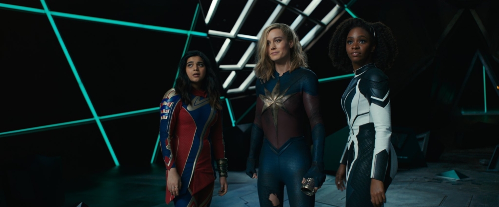 Marvel隊長、驚奇少女及Monica Rambeau意外產生交集,只要使用超能力,就會不受控制地與其他兩人對調位置!