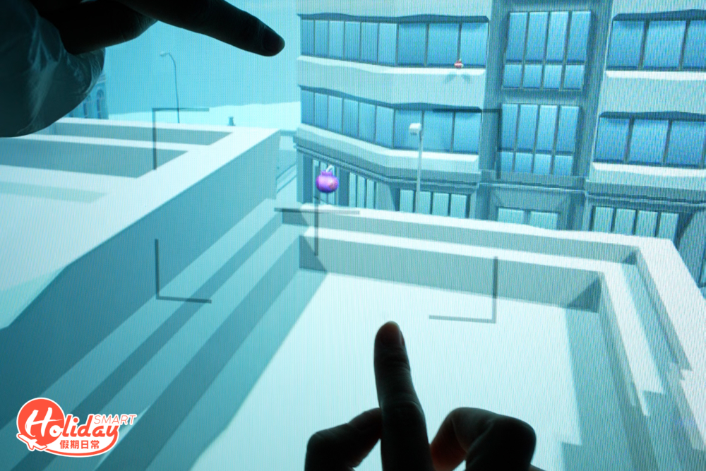 第1關隊友要合力找出對城市構成威脅的炸彈，相當考眼力。