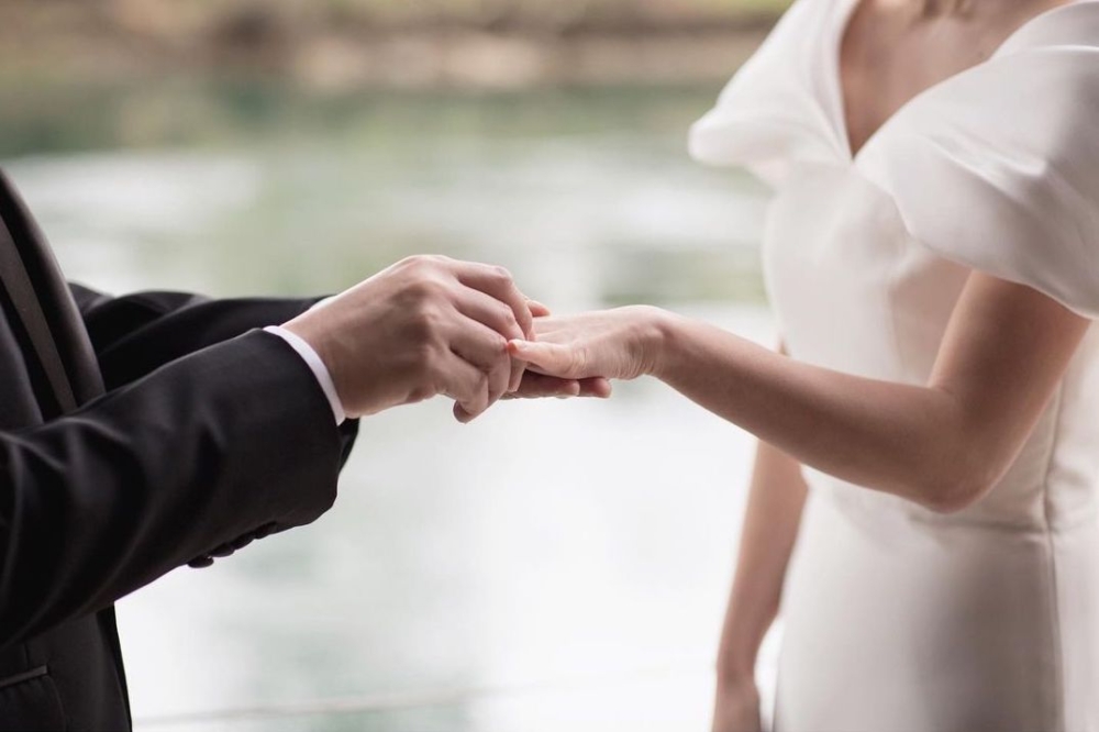 黃智雯和Anthony早前就傳出結婚的消息,如今終於落實了