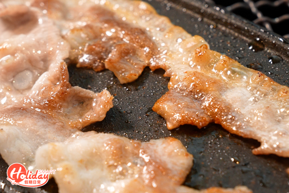 五花肉油脂豐富又肉嫩帶甜，甘香之餘不帶油膩，燒香後更充滿肉汁！