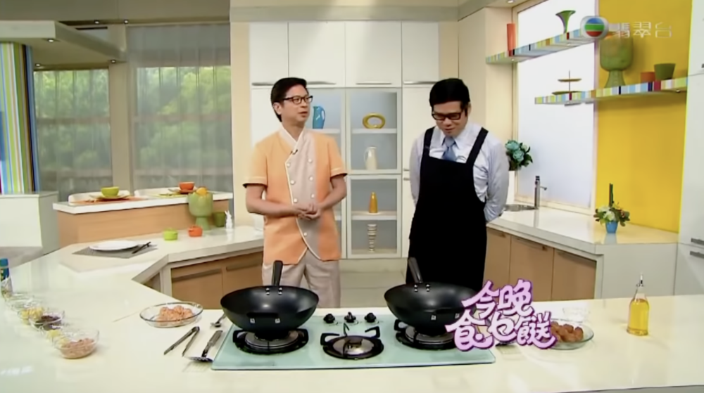 安德尊與廚師李錦聯在「今晚食乜餸」環節中經常互窒互寸