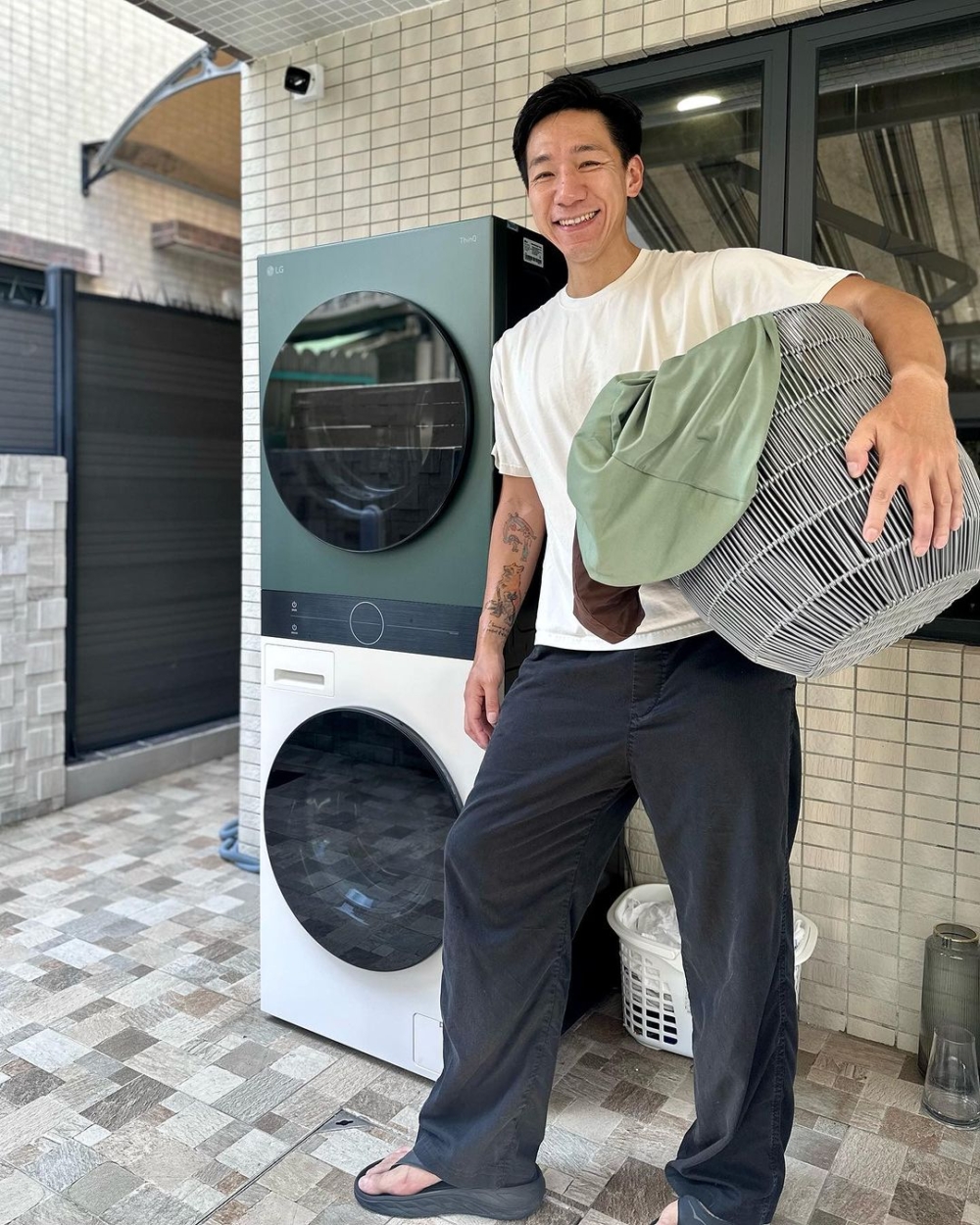 另外,柳俊江又透露自己搬屋,因為他以往跟女友同居,「搬屋」讓網民懷疑兩人是否已經分手