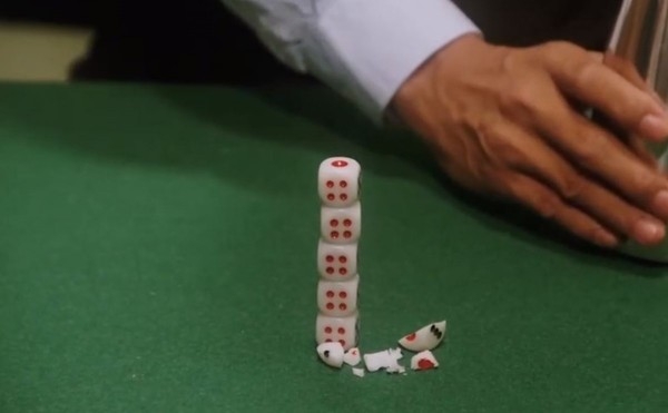 公司推出「擲骰制度」，每個員工可以用一個骰仔來決定自己嘅當月加薪額度