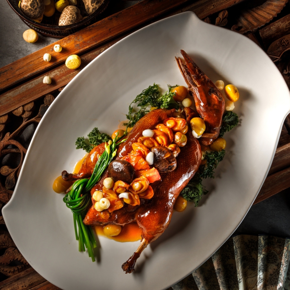 古法鮑魚花膠釀全鴨!