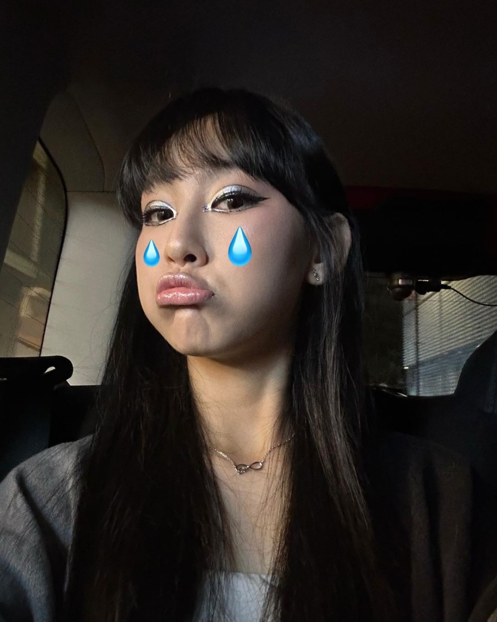 大學生炎明熹被「遊魂女主持」問：有無心水大學 ？！