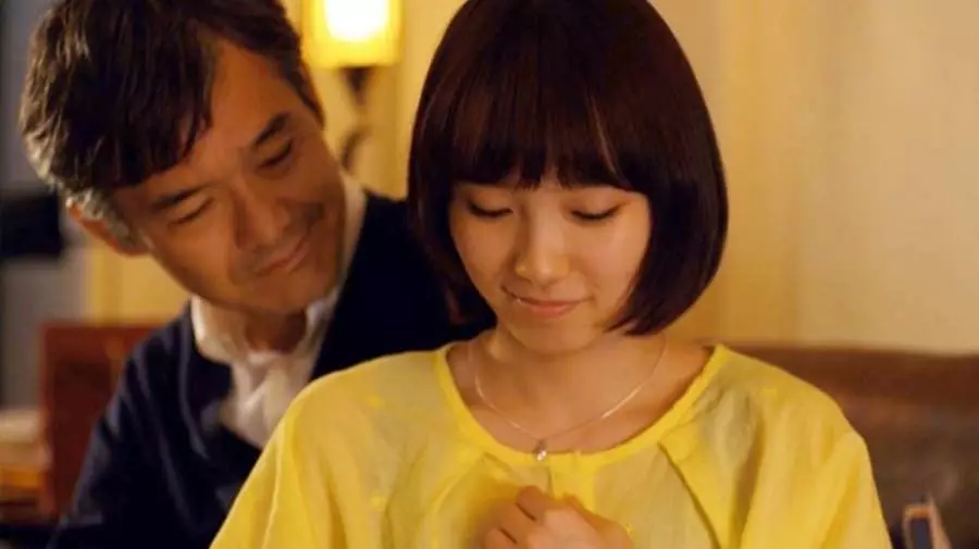 渡邊再社交平台上向人販售「敲詐教戰手冊」