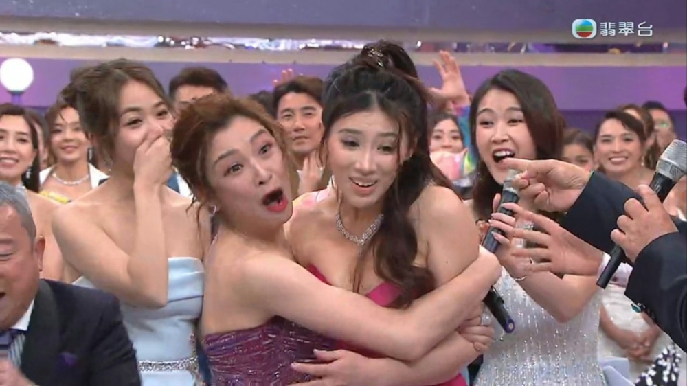 麥美恩重施故技再為網民某福利！